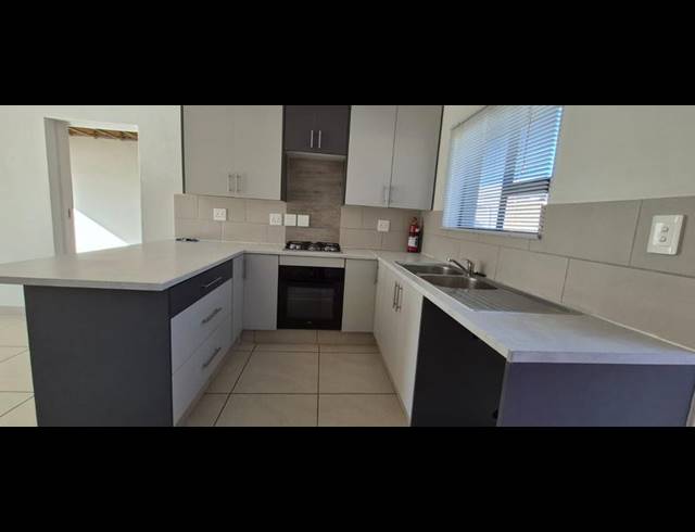 2 BEDROOM PROPERTY TO RENT IN DANA BAY
